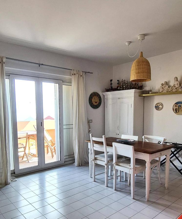 Il Poggiolo Di Levante - Piscina E Ombrellone Prima Fila Incluso Apartment